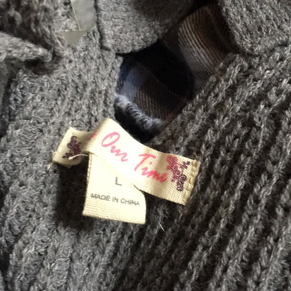 Cardigan - Picture 3 of 3